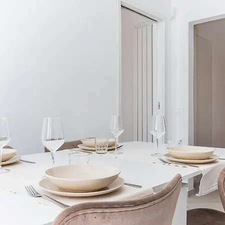 Apartment Raliving, Private Garden And Parking Space, Viareggio